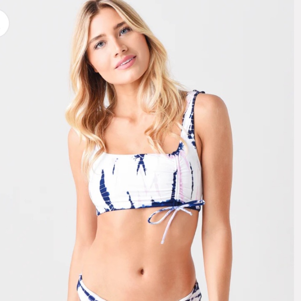 L*Space Wilder Pullover Bikini Top in Color Liberty-Tie Dye, Square Neck, Small
